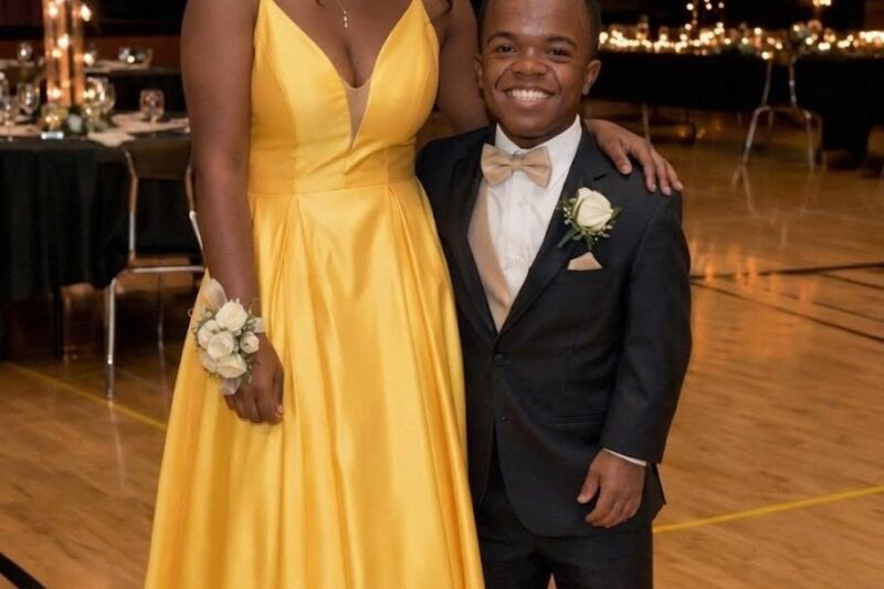 Everyone in Class Laughed at My Boyfriend Because of His Height – But at Graduation, Our Teacher Invited Us on Stage and Said Words That Left Everyone Speechless